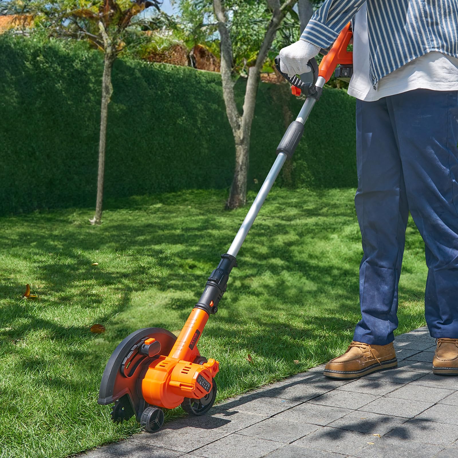 VEVOR St-Augustine edge trimming shows compatibility with tall grasses
