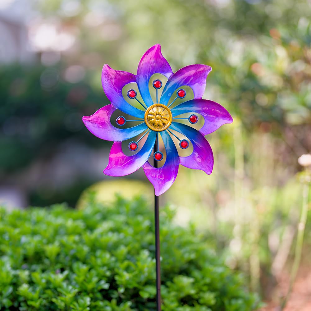 VEWOGARDEN violet-inspired kinetic sculpture brightening garden spaces