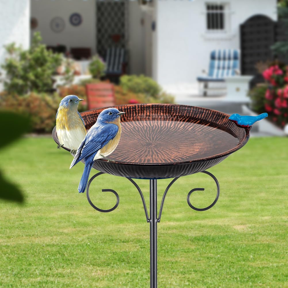 VEWOSTAR easy-clean surface keeps water inviting for birds.