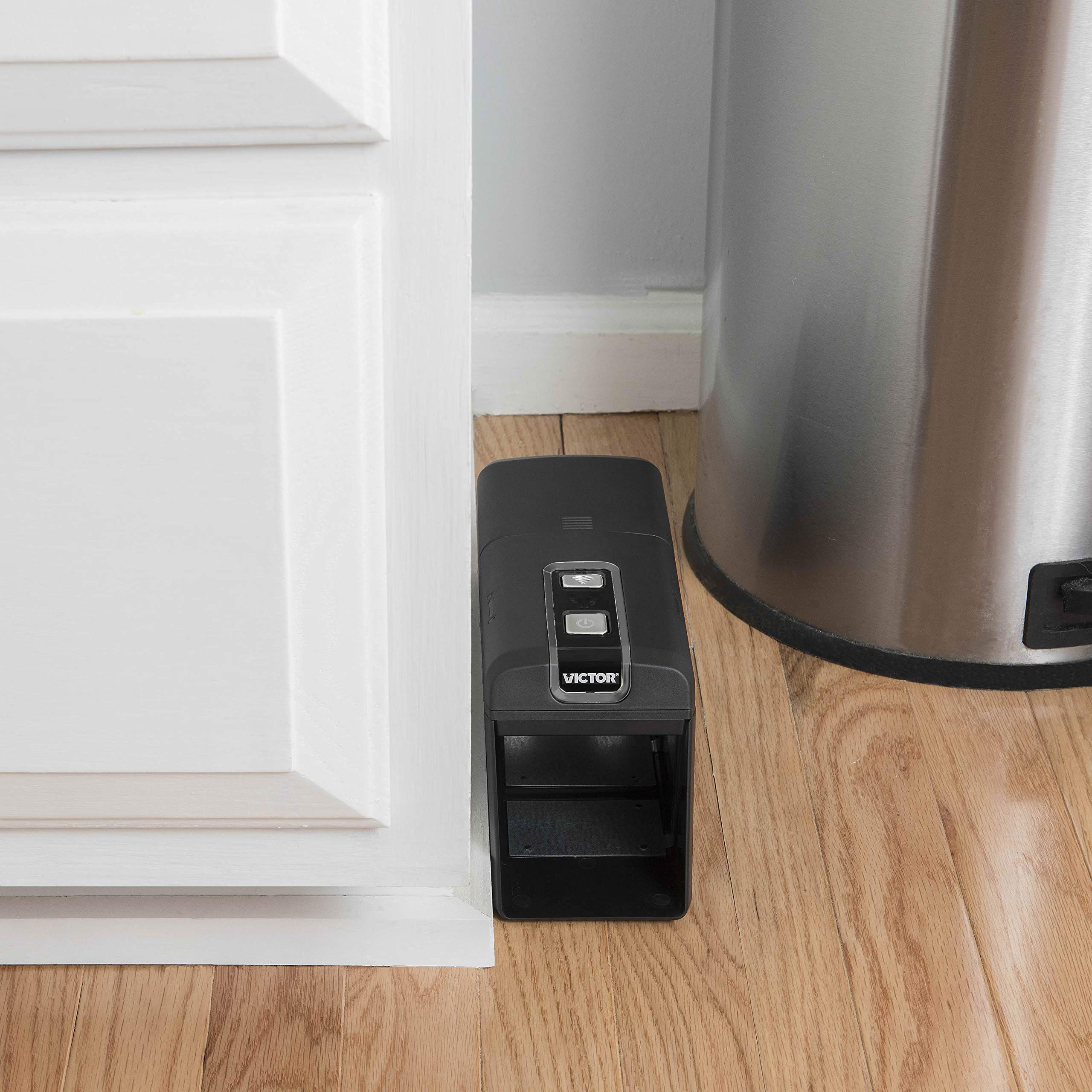Victor M2 no-touch disposal emphasizes hygienic cleanup after catches.