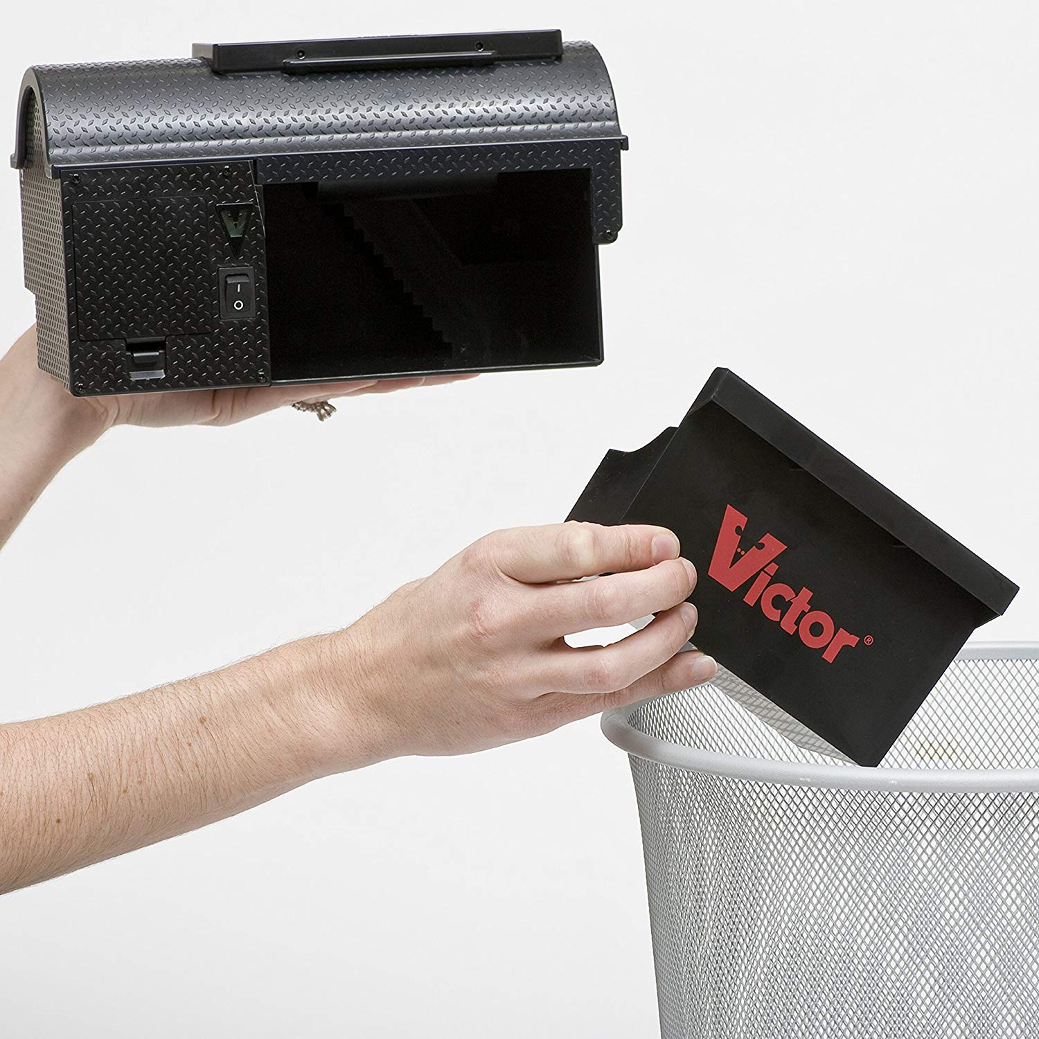 Victor Multi-Kill trap battery compartment shown for 4 C batteries delivering long use.