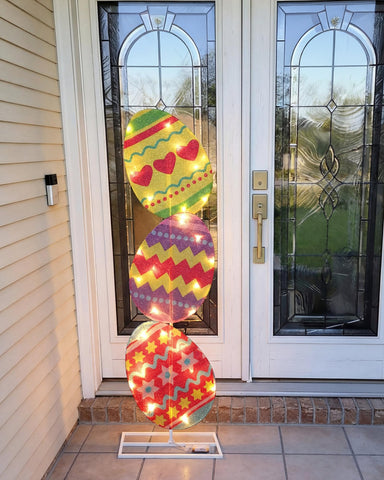 VIHOSE warm LEDs glow softly from the egg stack at dusk.