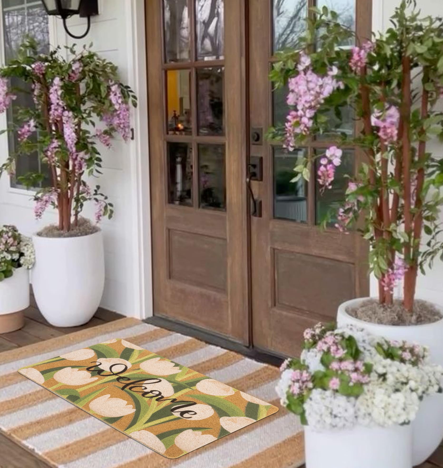 Vikodah spring-summer porch mat featuring tulips, designed to stay put outdoors.