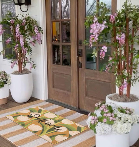 Vikodah spring-summer porch mat featuring tulips, designed to stay put outdoors.