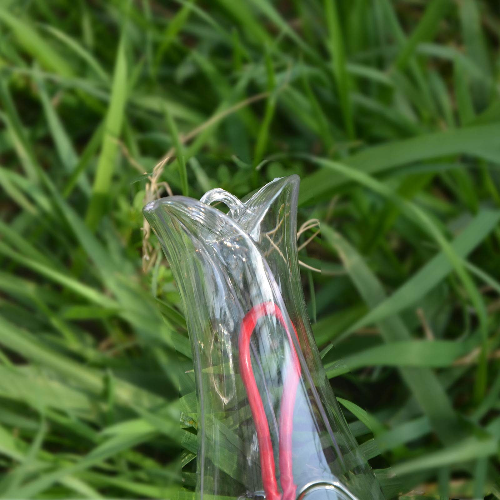 VIMOA small hummingbird feeder demonstrates leak-proof substructure and reliability.