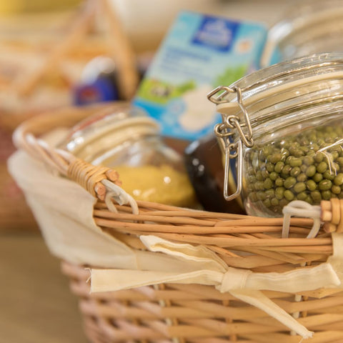 Vintiquewise willow basket snacks market carry for on-the-go.