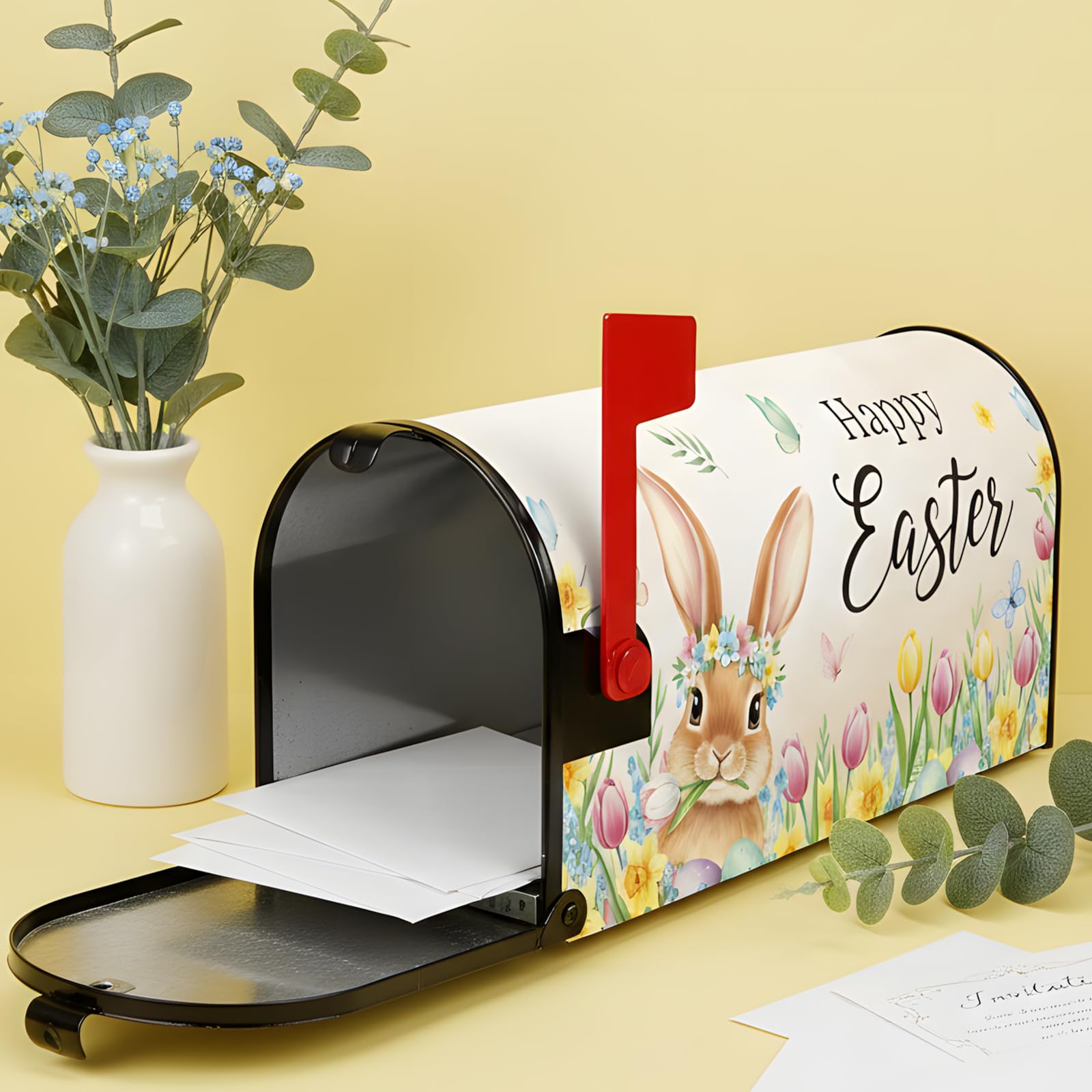 VISSTREE Easter design with tulips and butterflies invites spring vibes.