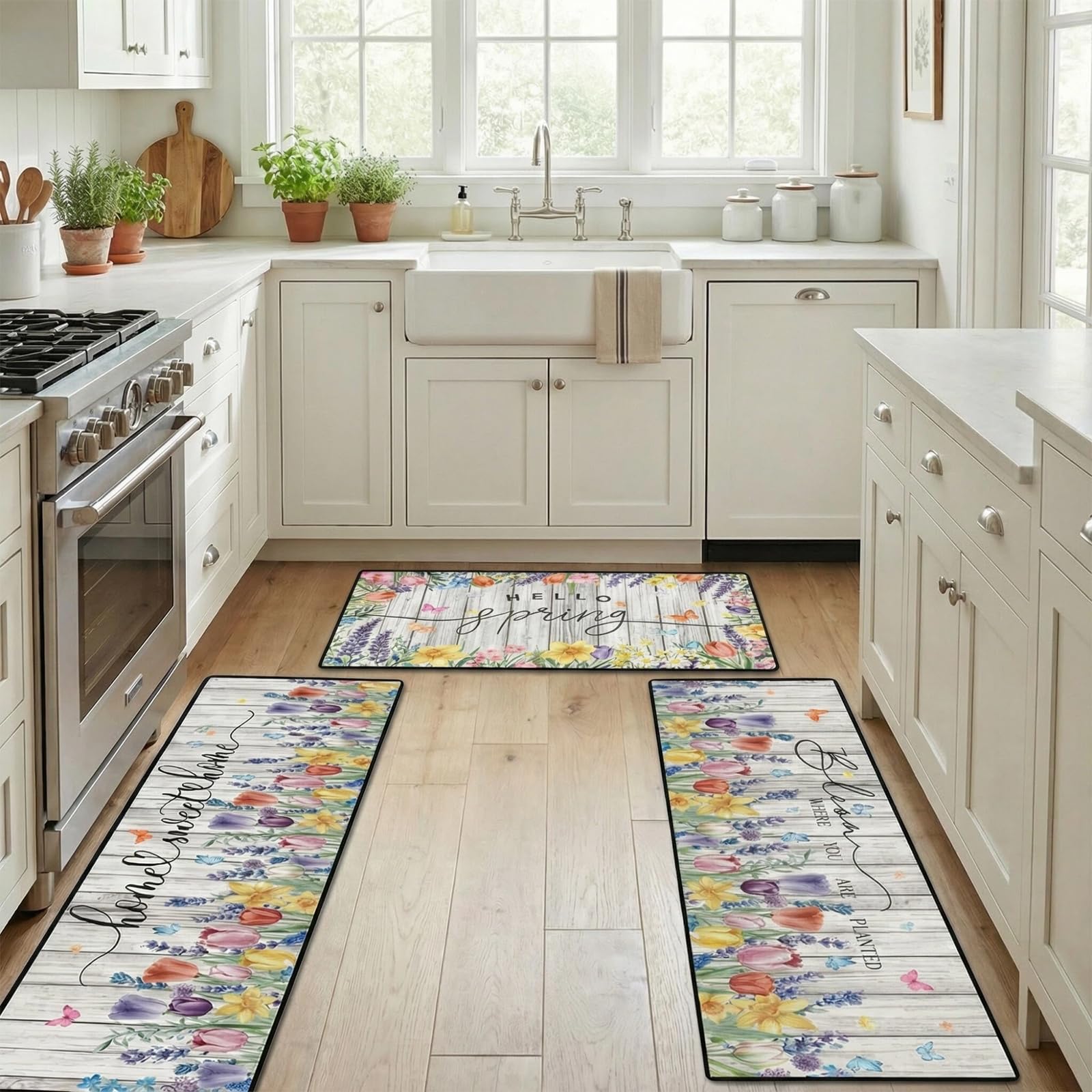 VISSTREE tulip lavender floral rug closeup – vibrant pattern brightens kitchens and entries