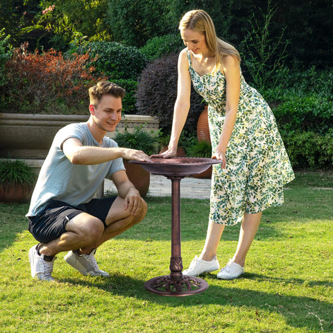 VIVOHOME 20-inch bowl bird bath close-up shows spacious bathing area and easy access