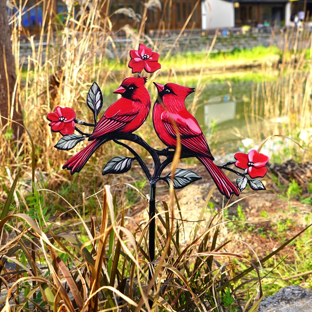 VKEVOC metal outdoor cardinal decor stands firm against wind and rain.