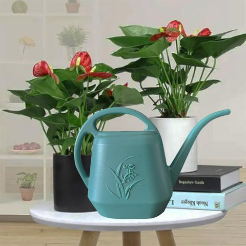 VKPLITE durable plastic watering can for home gardens and balconies.