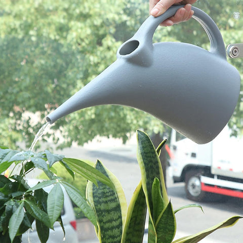 VKPLITE reusable plastic watering can helps eco-friendly gardening routines.