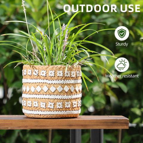vomiceak planter drainage hole shown, enabling efficient water drainage for healthier roots.