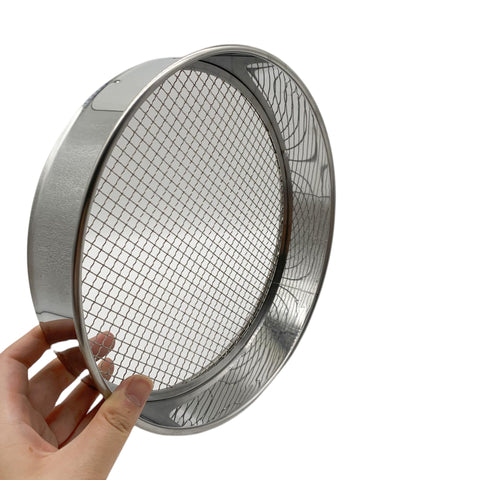 Vonoso 6mm mesh offers balanced size filtration for rocks and gravel.