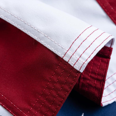 Indoor display option: VORENUS flag adds patriotic ambience.