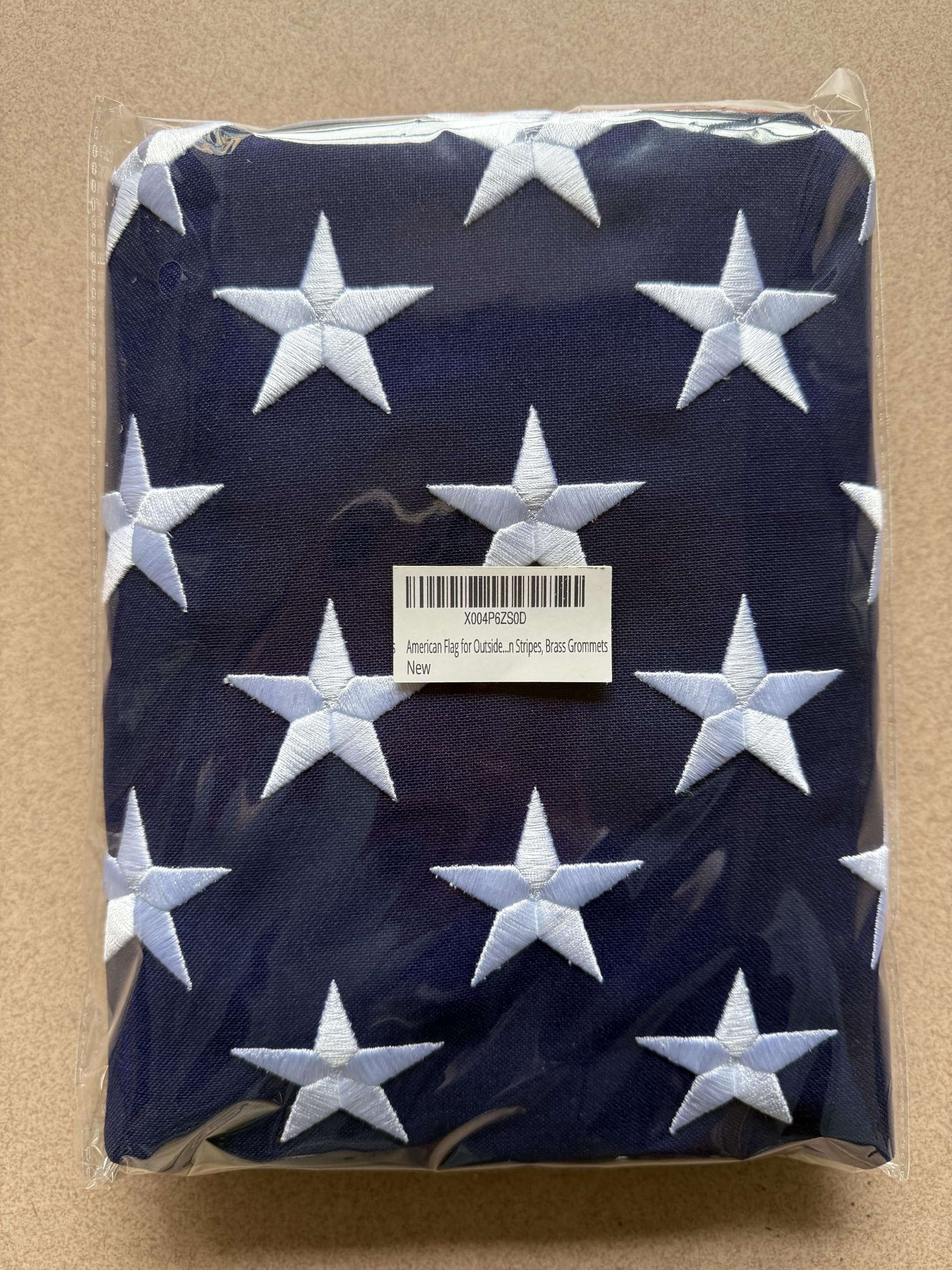 VORENUS deluxe flag with sewn stripes and strong seams for lasting use.