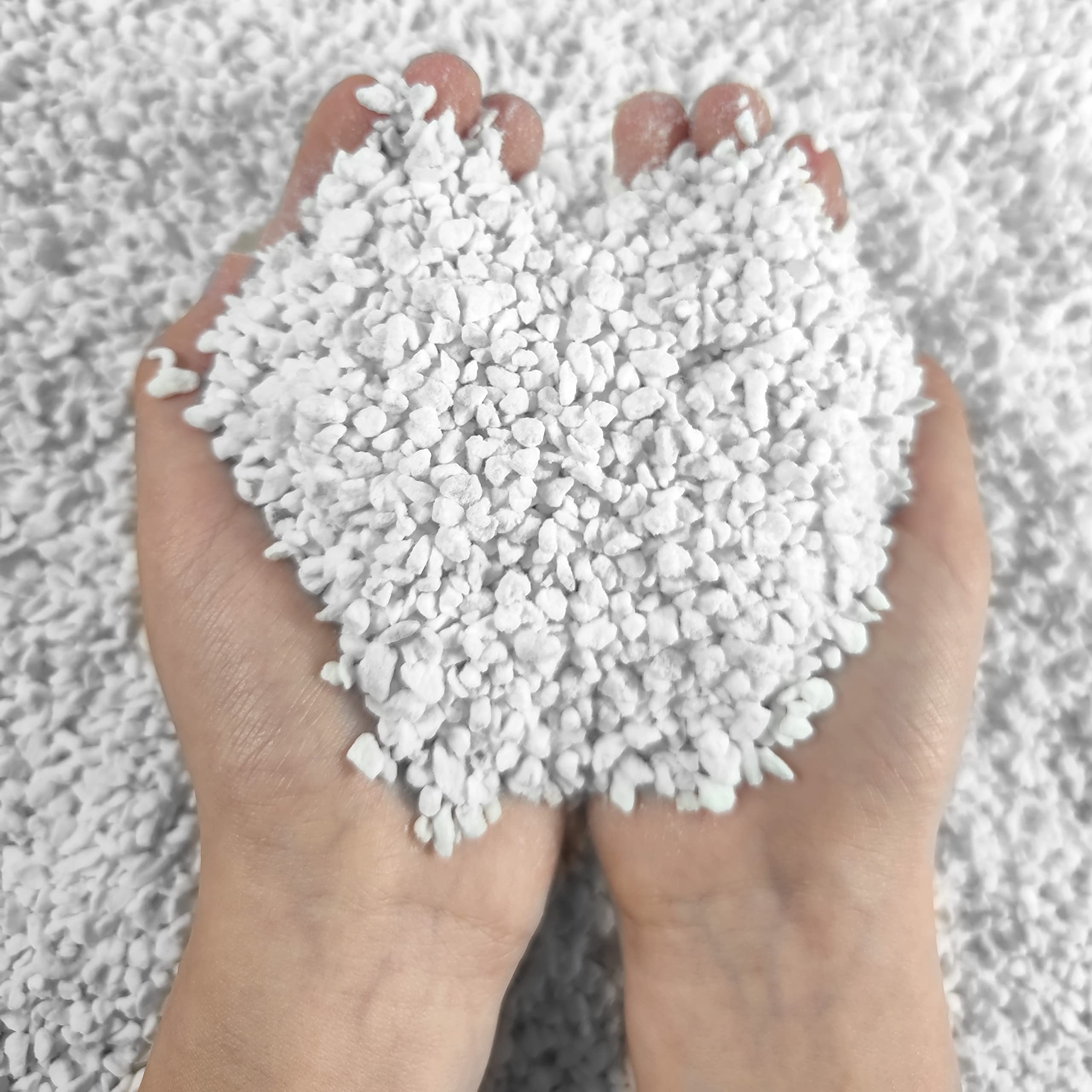 Voulosimi 50QT perlite bag for soil enhancement improves porosity and drainage.