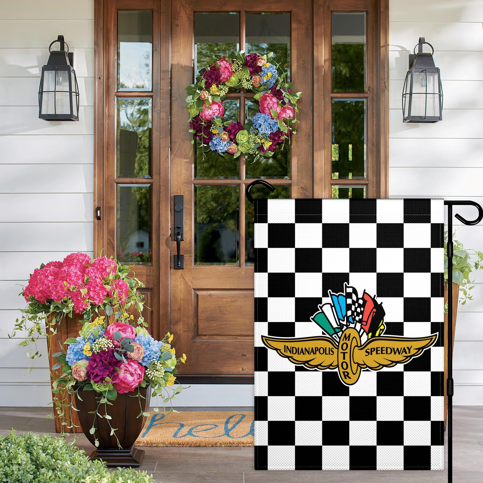 VOZUN garden flag with double-sided printing for versatile outdoor display