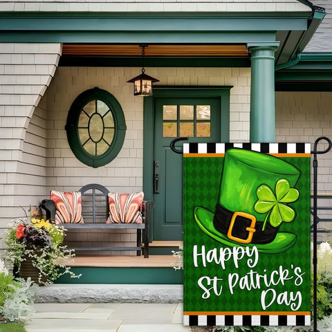 VOZUN St Patrick's Day yard decor enhances festive curb appeal.