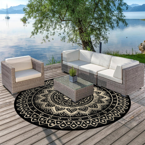 VSIWB lightweight rug folds flat for easy storage and transport.