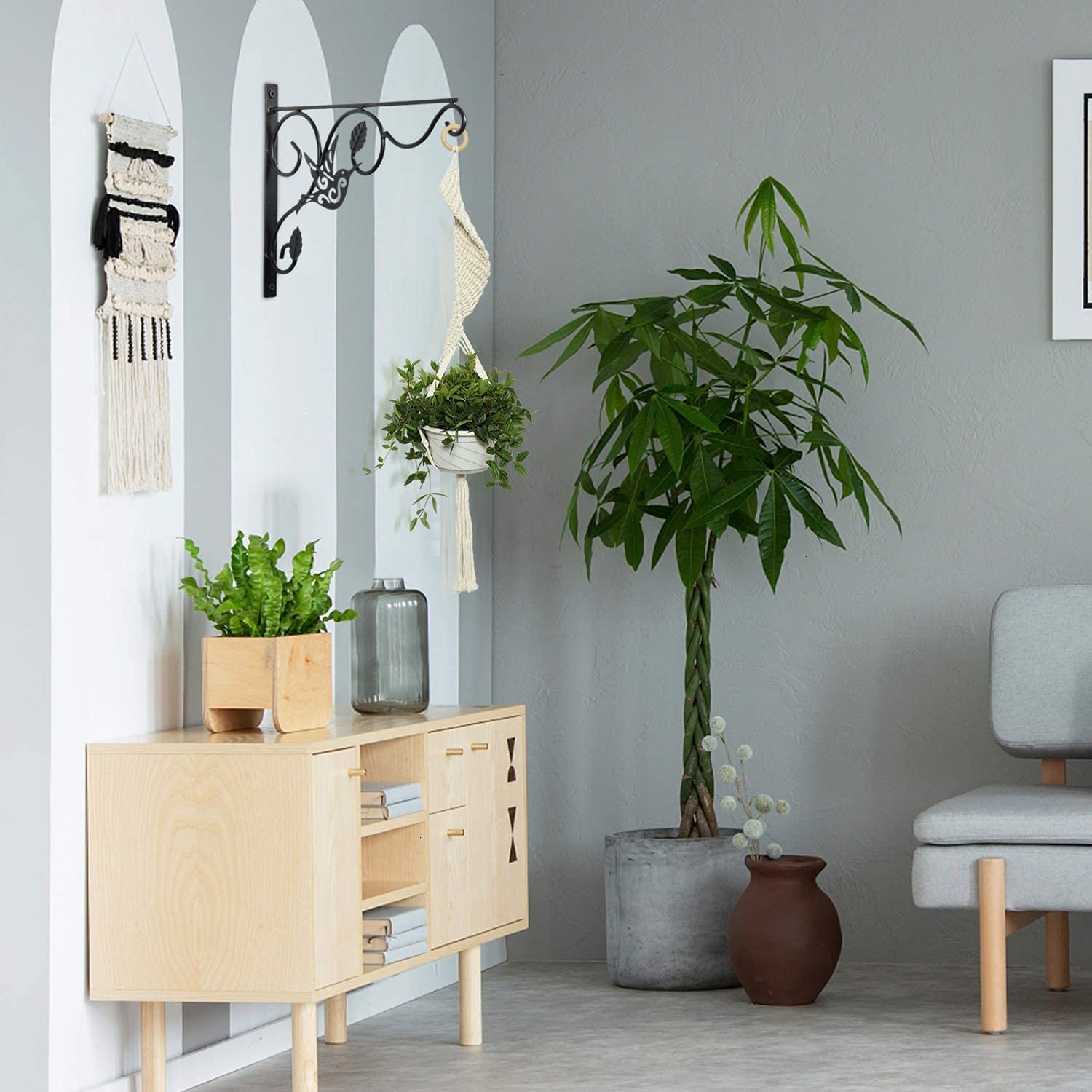 Vumdua wind chimes and lantern hanger enhances indoor or outdoor decor.