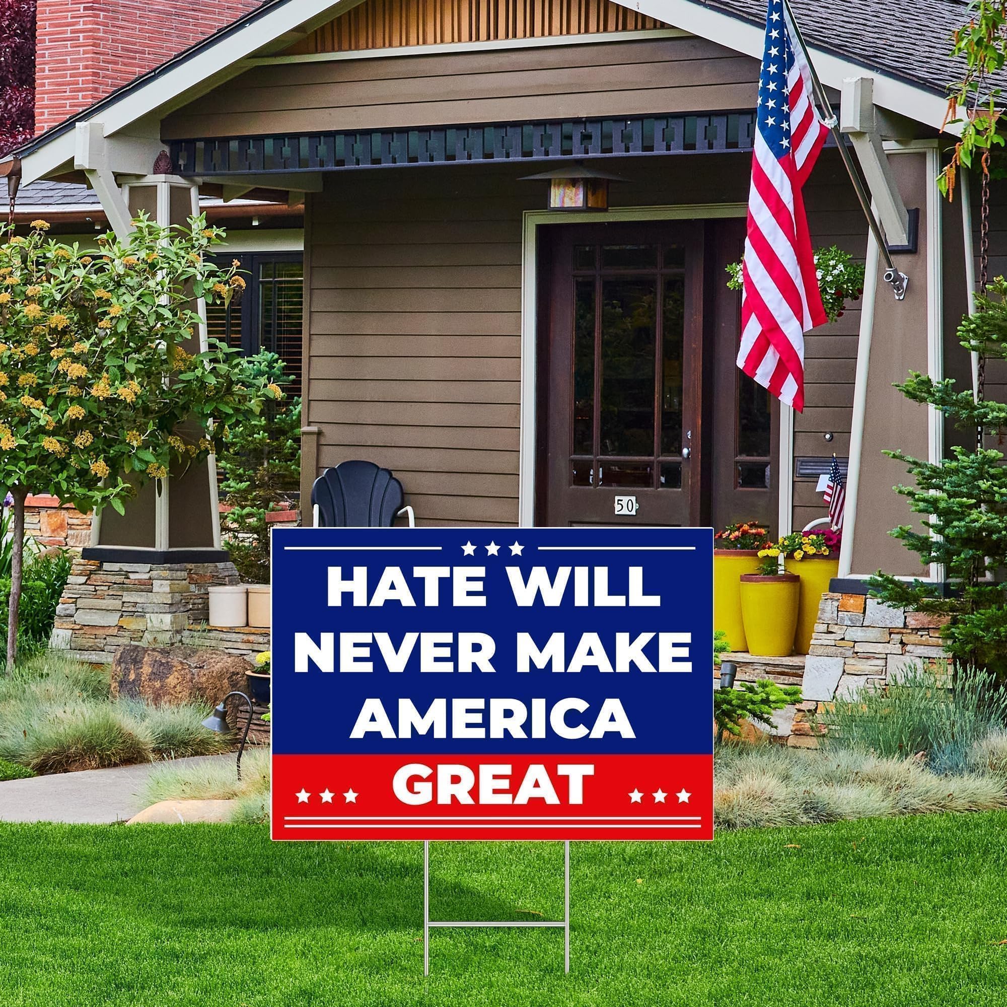 VWAERR weatherproof plastic board resists fading in harsh weather.
