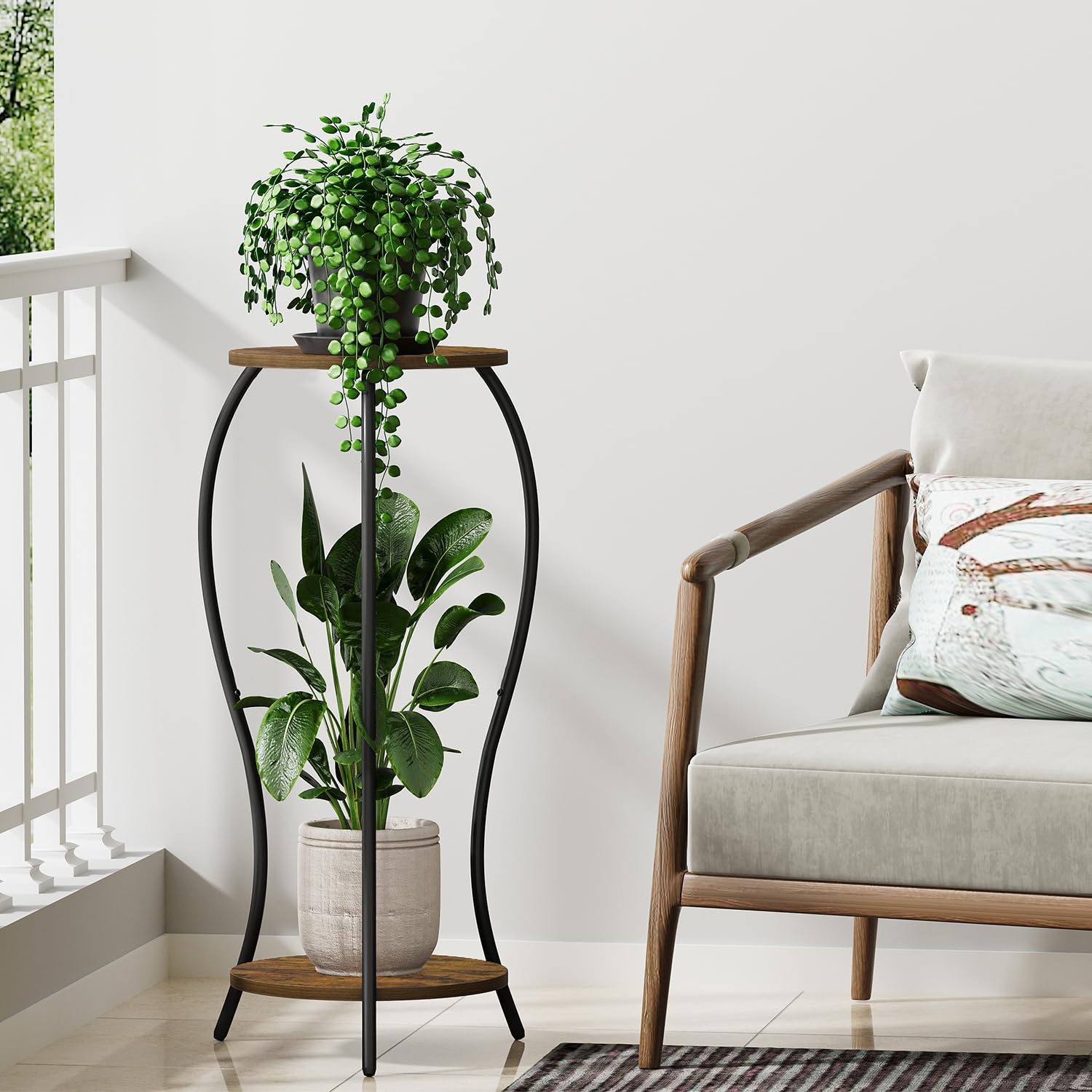 VYUOL open-air shelving design promotes airflow around indoor plants