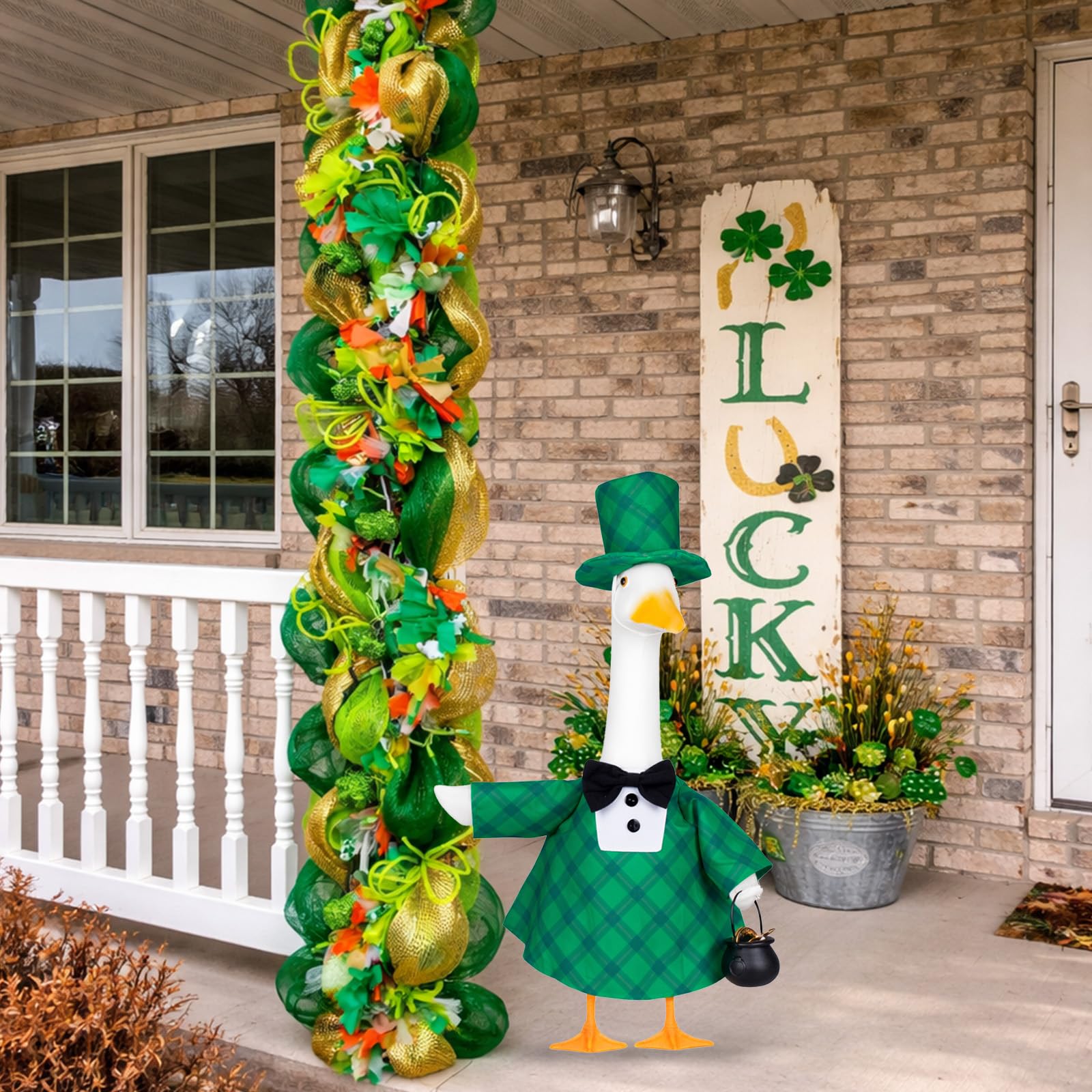 Vzuito weather-resistant fabrics ensure durable outdoor St. Patrick’s Day display.