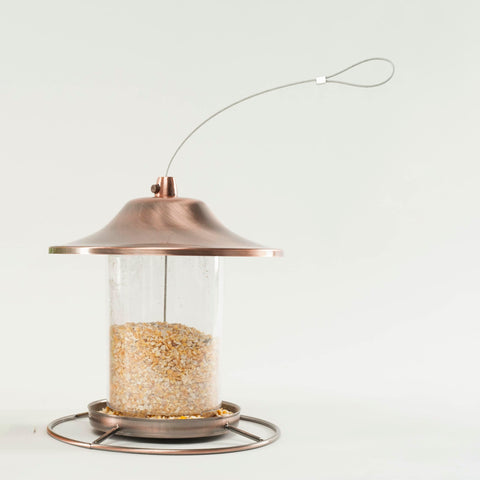Wagner's cracked corn 10-pound-bag label offers convenient bulk feeding
