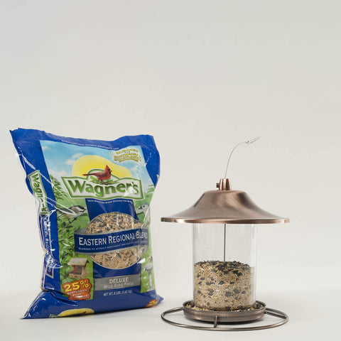Ideal for daily birdwatching and backyard nature enjoyment with Wagner's blend.