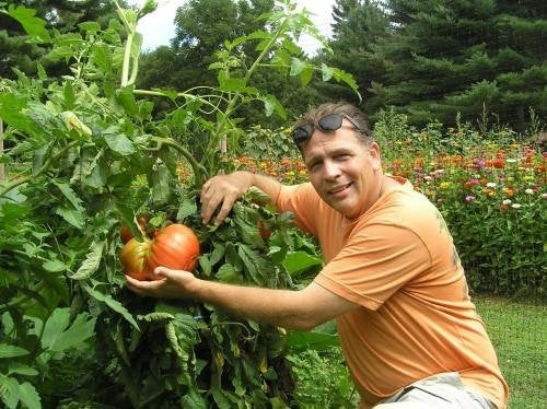 Wallace Organic Wonder supporting soil microbes for healthier soil biology