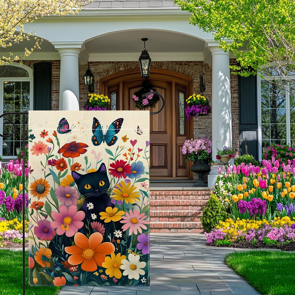 Wanpluml flag detail highlights vibrant flowers and butterfly accents for seasonal appeal.