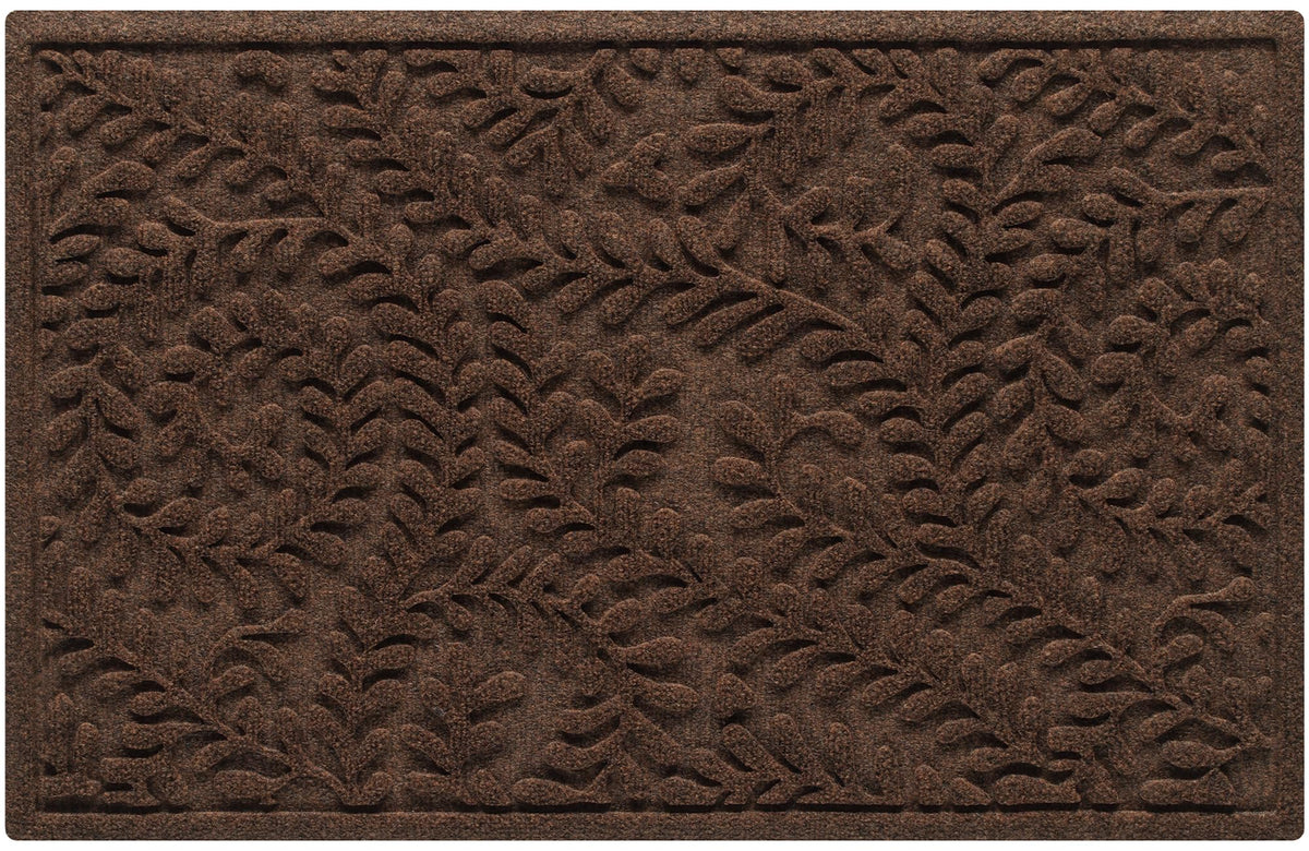 WaterHog Boxwood mat 23x36 with textured surface traps moisture at the entry