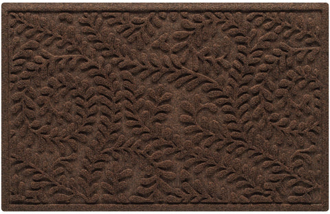 WaterHog Boxwood mat 23x36 with textured surface traps moisture at the entry
