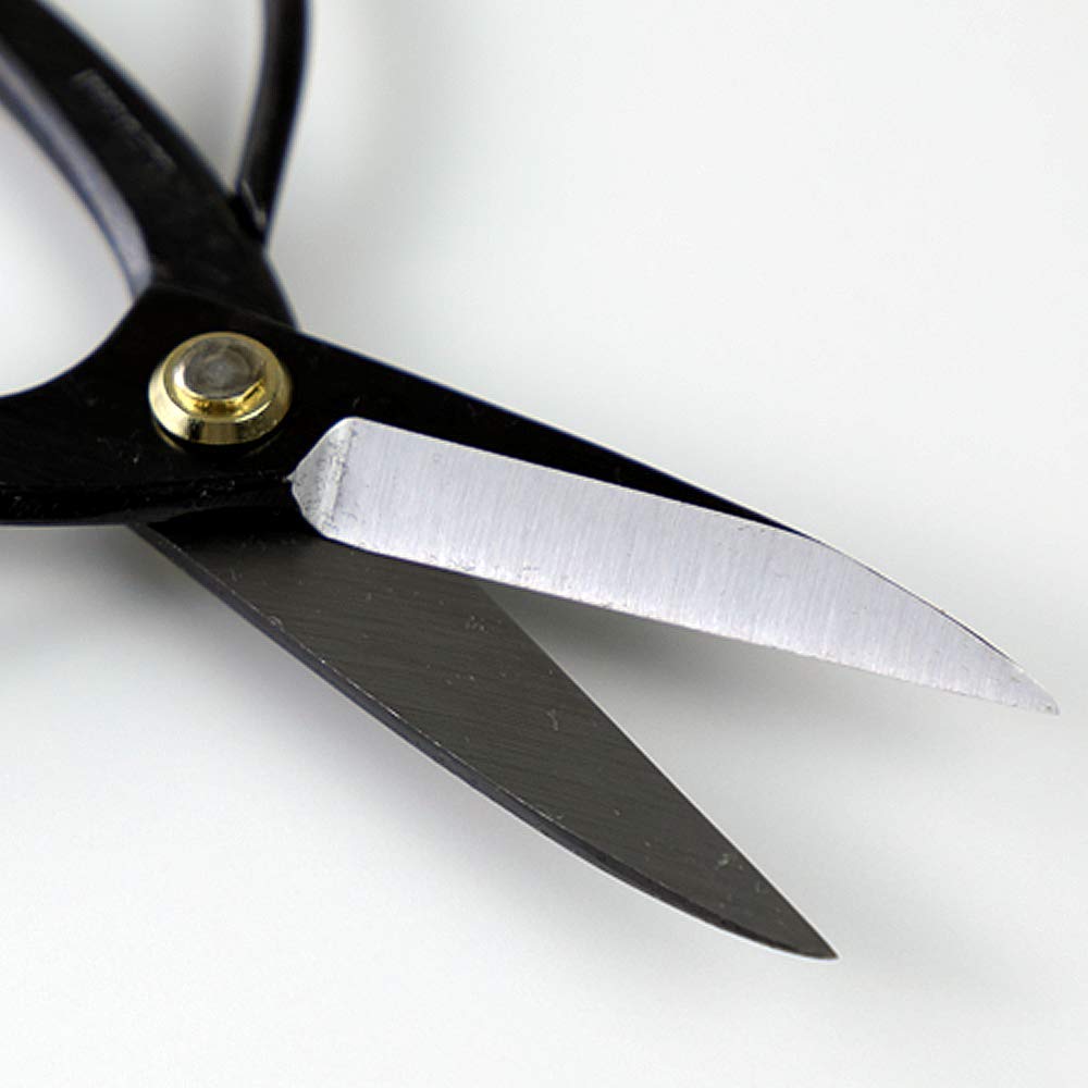 Wazakura Hanafubuki bonsai scissors artisan hand-forged by skilled craftsmen.