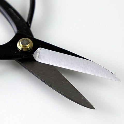 Wazakura Hanafubuki bonsai scissors artisan hand-forged by skilled craftsmen.