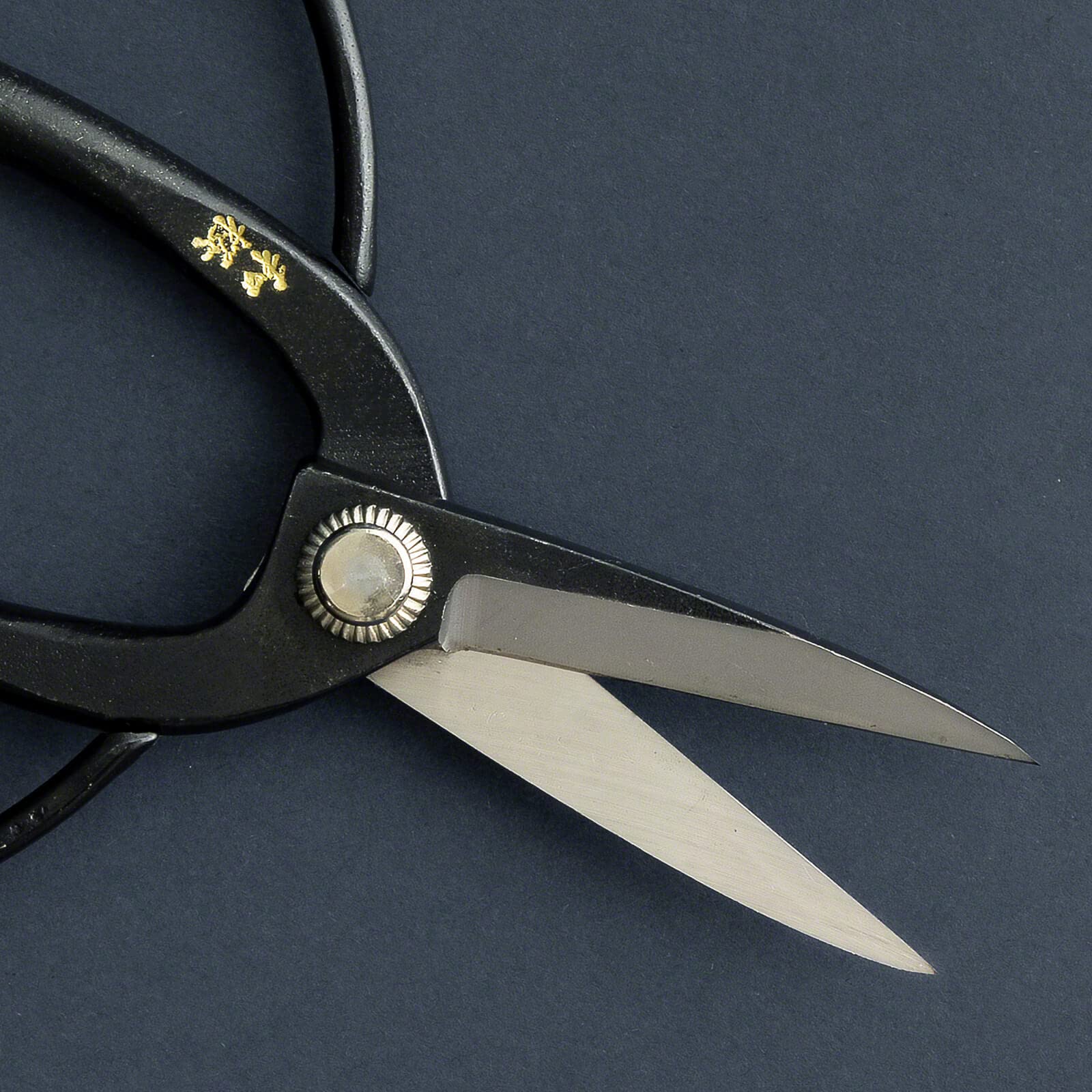 Wazakura Yasugi steel bonsai scissors metalwork detail showcases craftsmanship