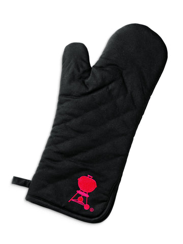 Weber barbecue mitt, one-size-fits-most, comfortable grip during barbecue sessions.