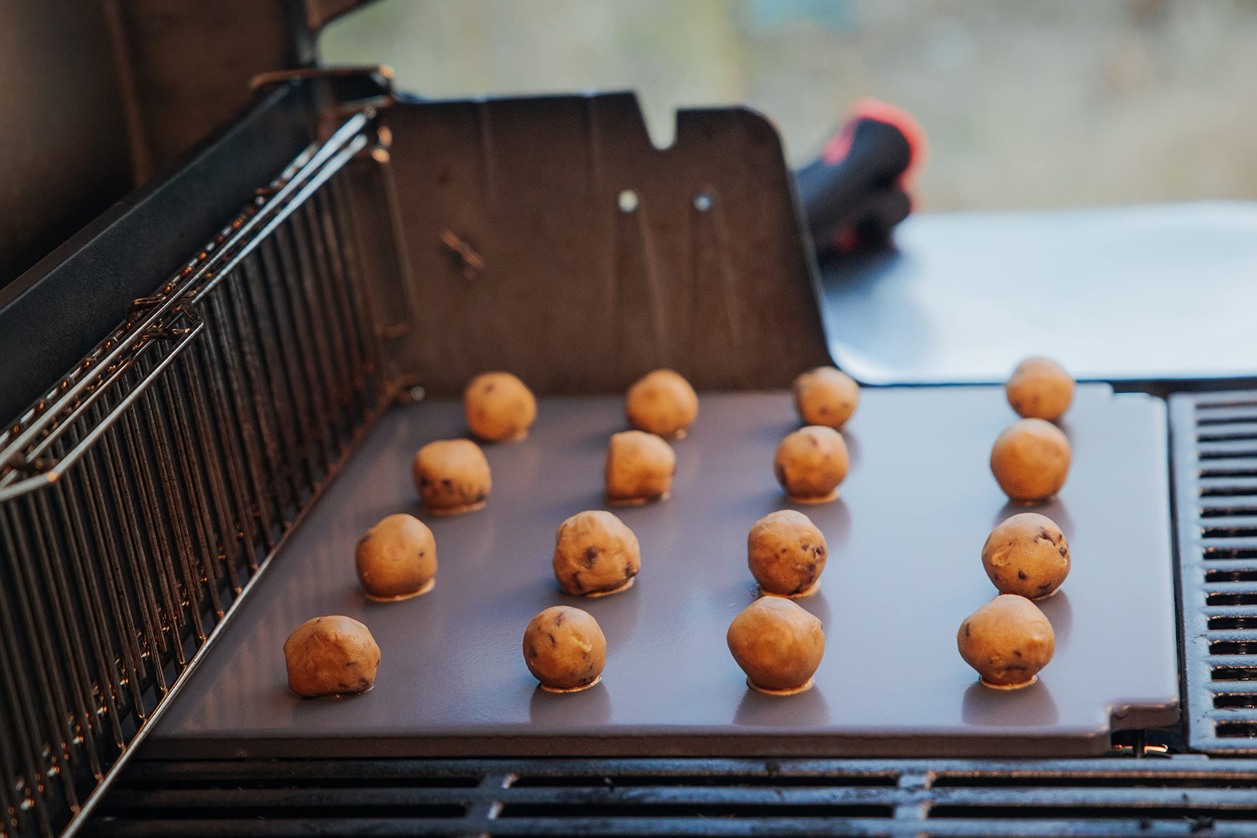 Weber Crafted glazed finish prevents sticking and eases cleanup.