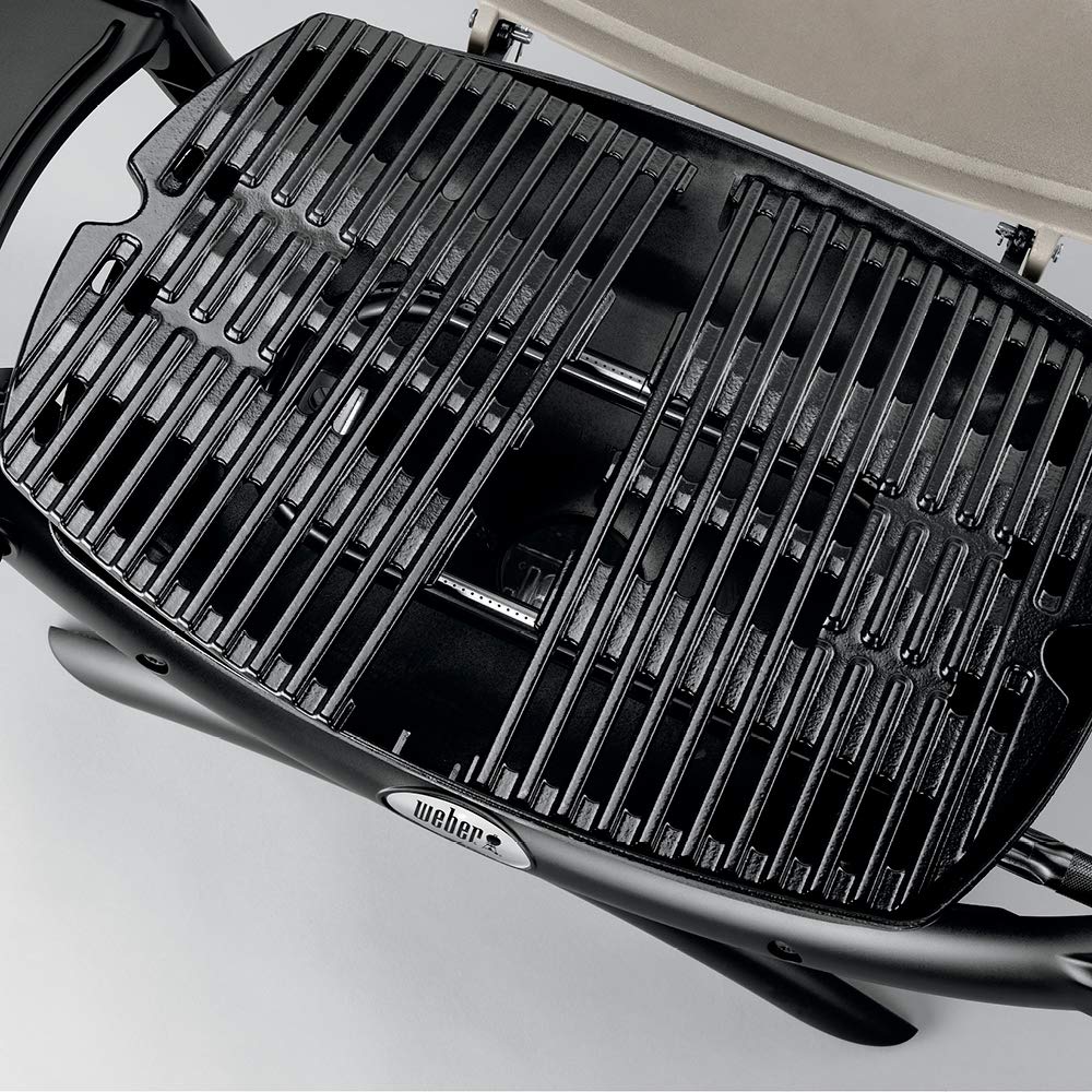 Weber Q1200 8,500 BTU burner provides strong searing.