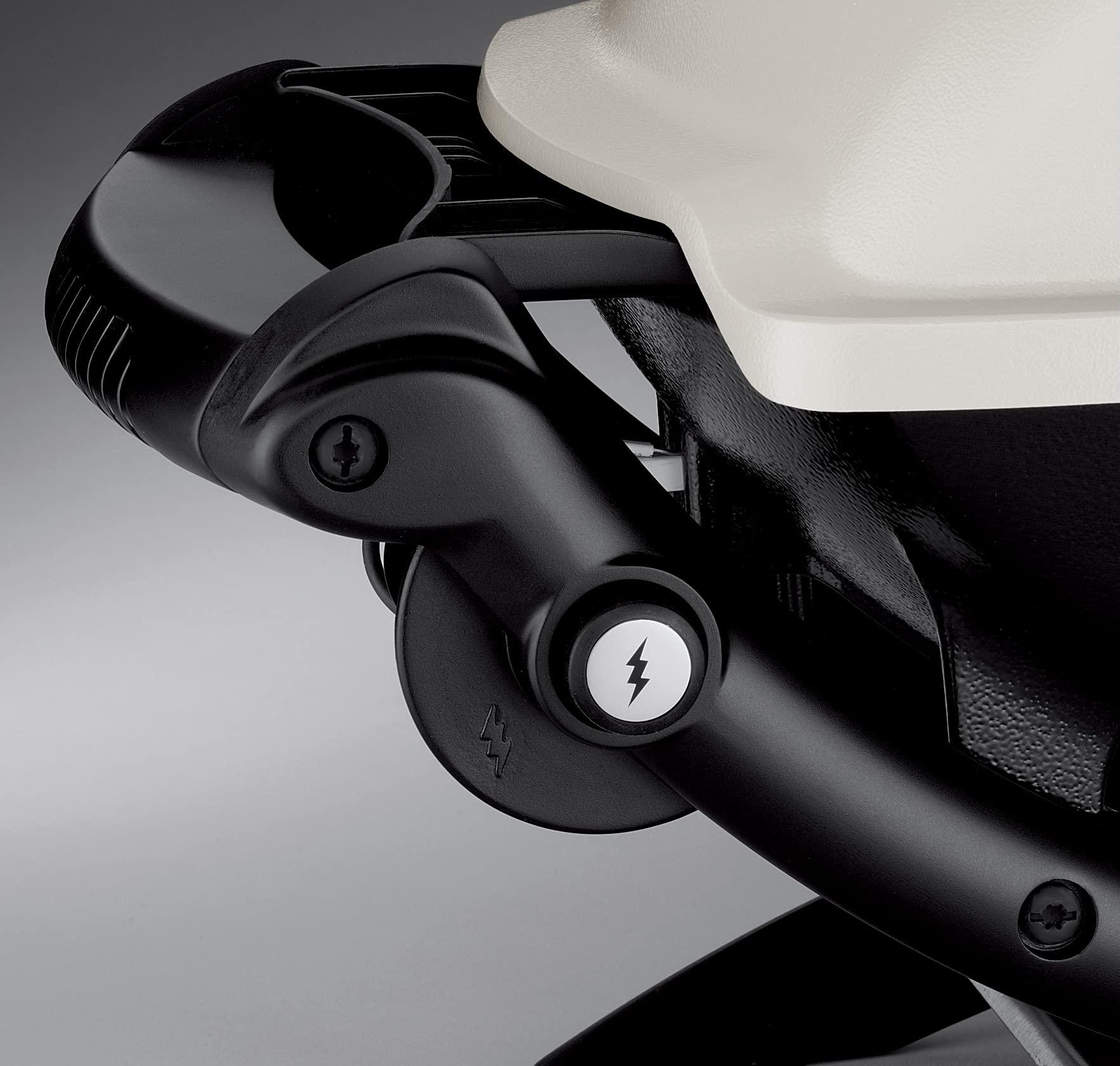 Weber Q1200 folding side tables provide extra prep space