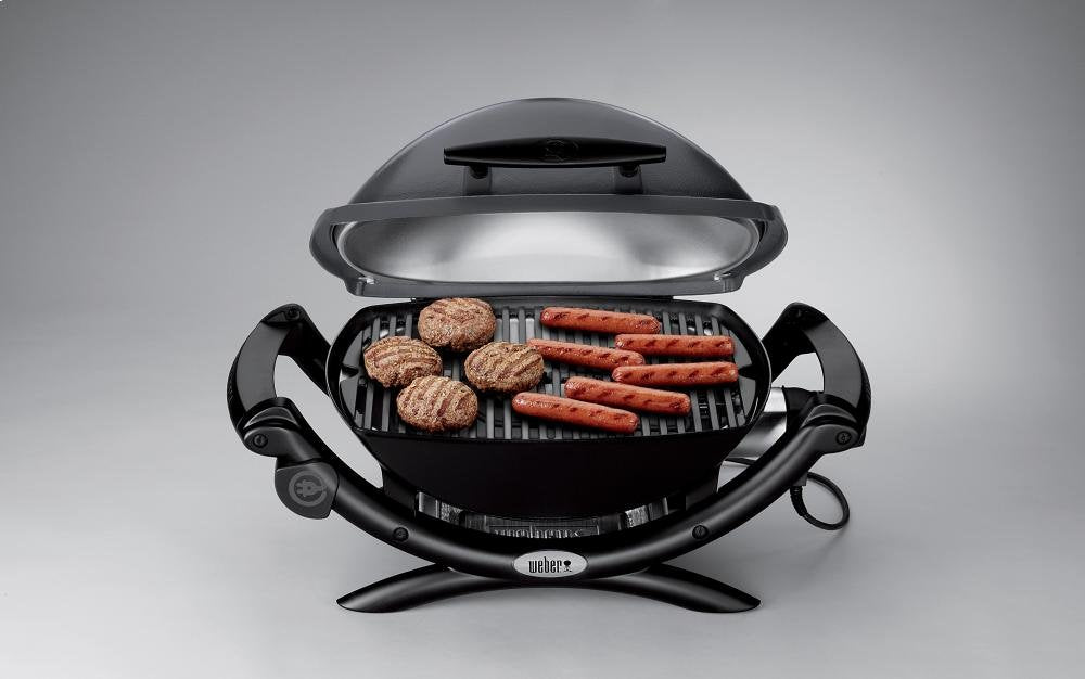 Weber Q1400 with a 6-foot grounded cord for flexible outdoor placement