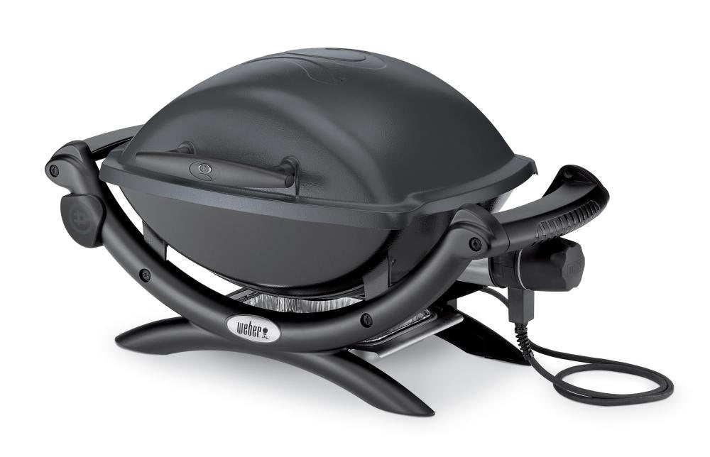 Weber Q1400 on a balcony showcasing compact, apartment-friendly design for quick meals
