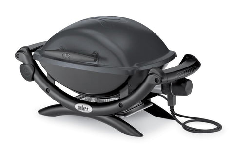 Weber Q1400 on a balcony showcasing compact, apartment-friendly design for quick meals
