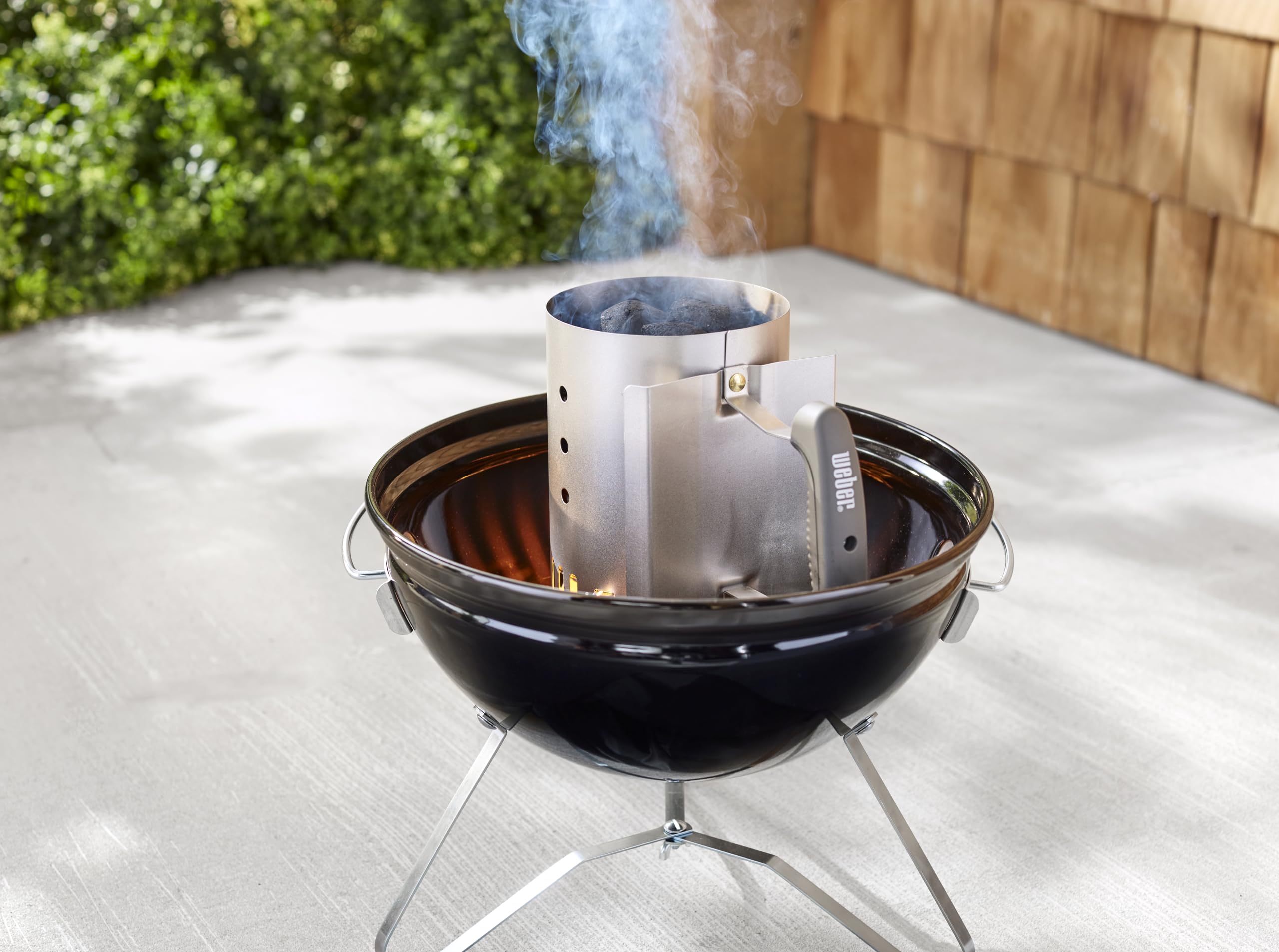 Weber Rapidfire fits Jumbo Joe for quick charcoal start