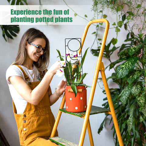 WellSign indoor-outdoor trellis suitable for year-round use
