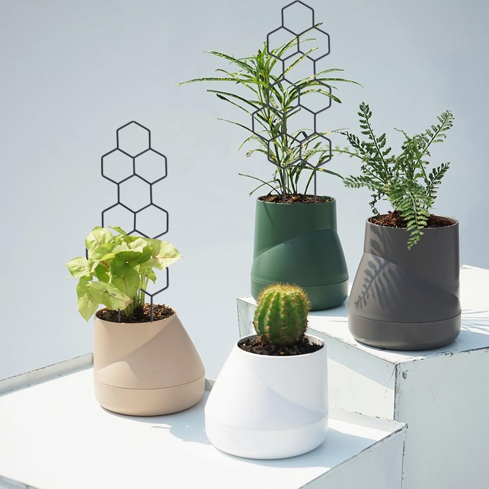WellSign powder-coated trellis resists rust for pots