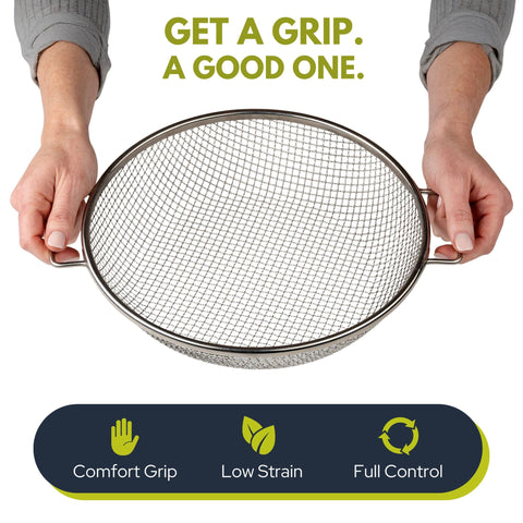 Wenses round sieve sits securely on a bucket, keeping the workspace clean.