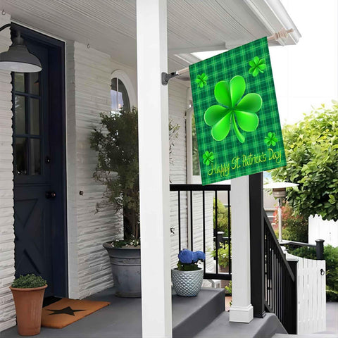 WENWELL green shamrock banner, gift-ready St. Patrick's Day decor.