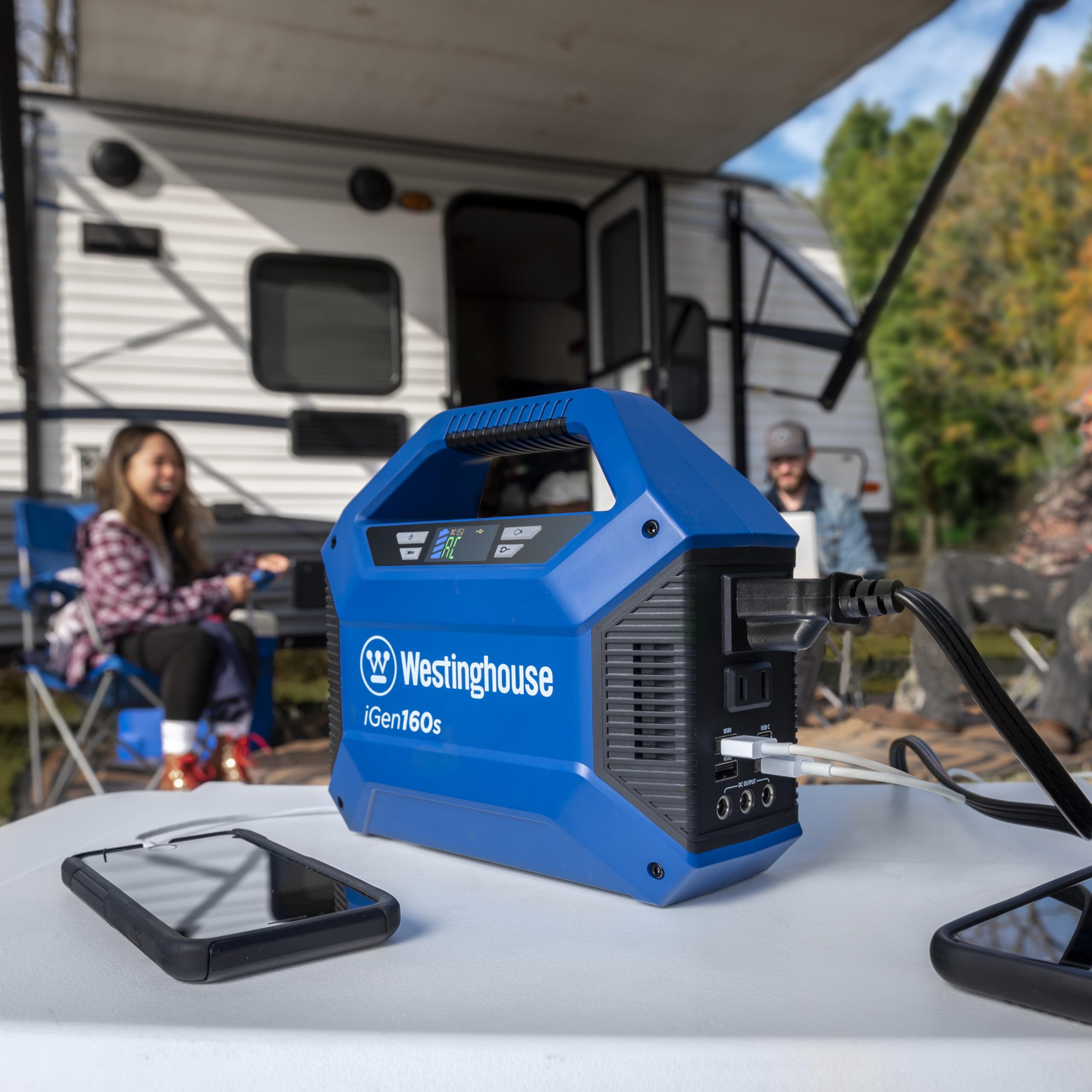 Westinghouse iGen160s solar panel compatible design enables green charging.